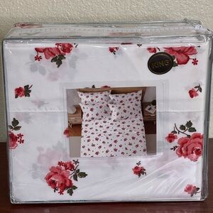 New king size bedding 4PCS sheet set floral white Red hotel Collection